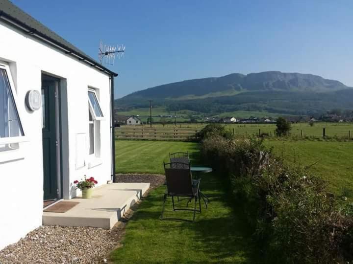 Ballymultimber Cottages Limavady Buitenkant foto