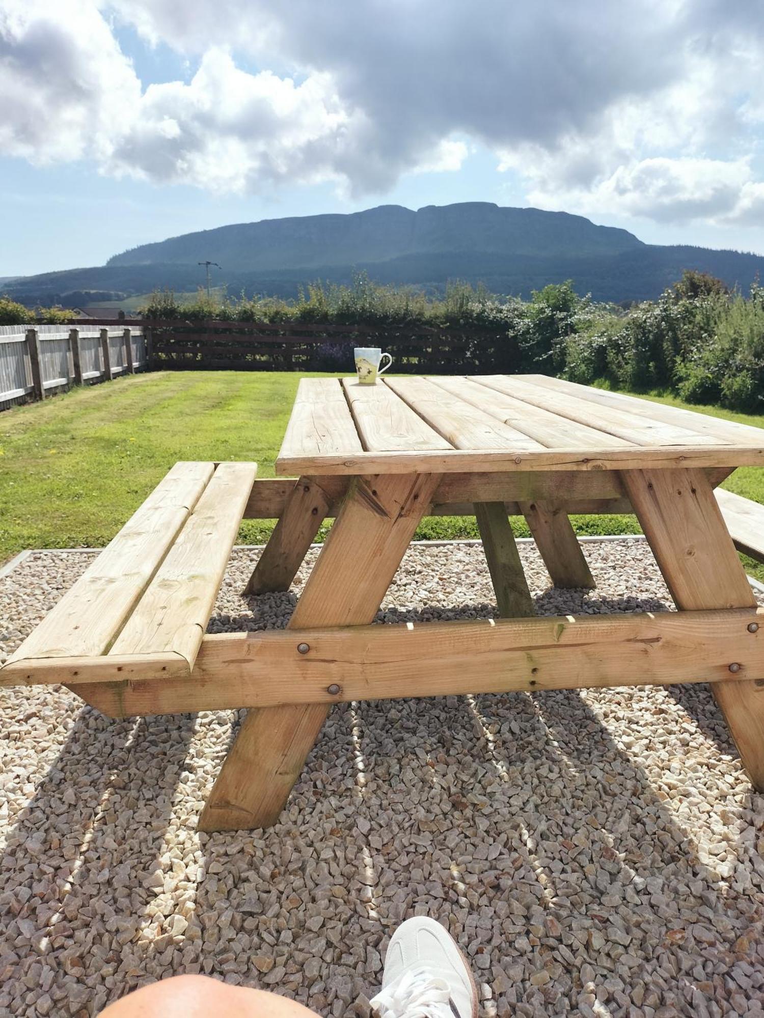 Ballymultimber Cottages - Mountain Views Near Beach Limavady Buitenkant foto